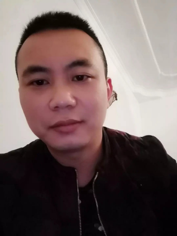 喜闻香气的第一张照片--桂林相亲服务中心