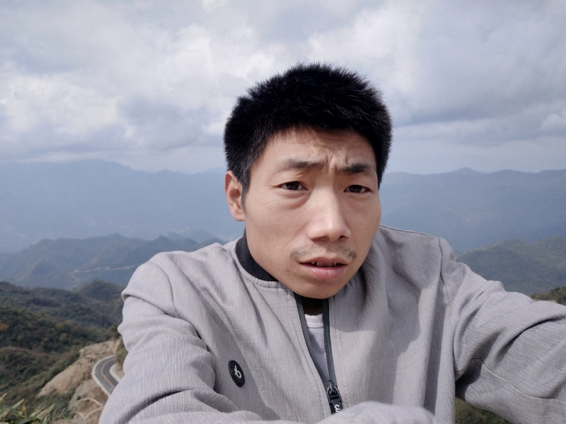 向后半生奋斗的第一张照片--桂林相亲服务中心