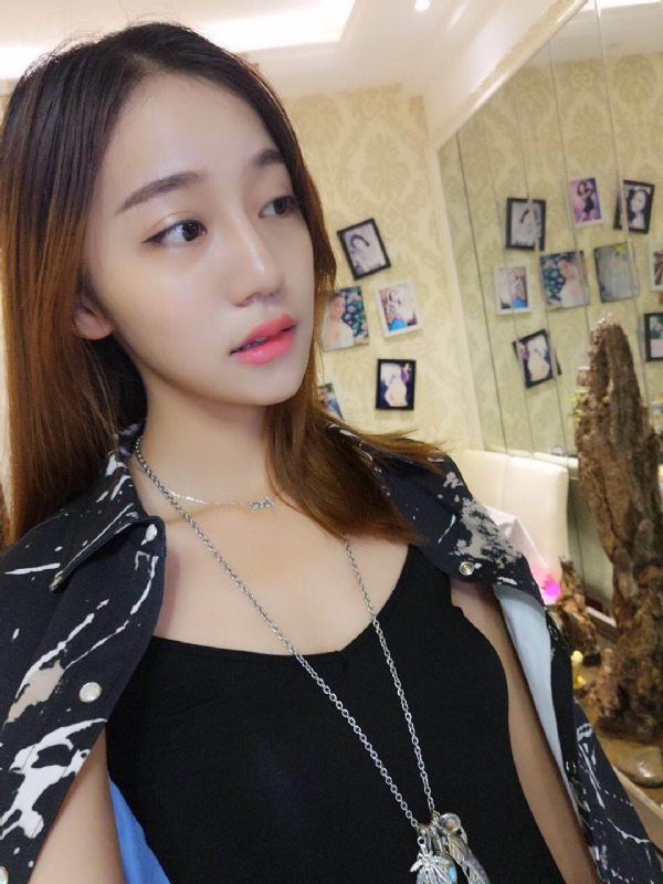 凉兮的第一张照片--桂林相亲服务中心
