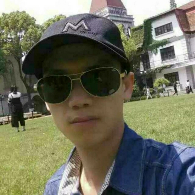 龙小华的第一张照片--桂林相亲服务中心