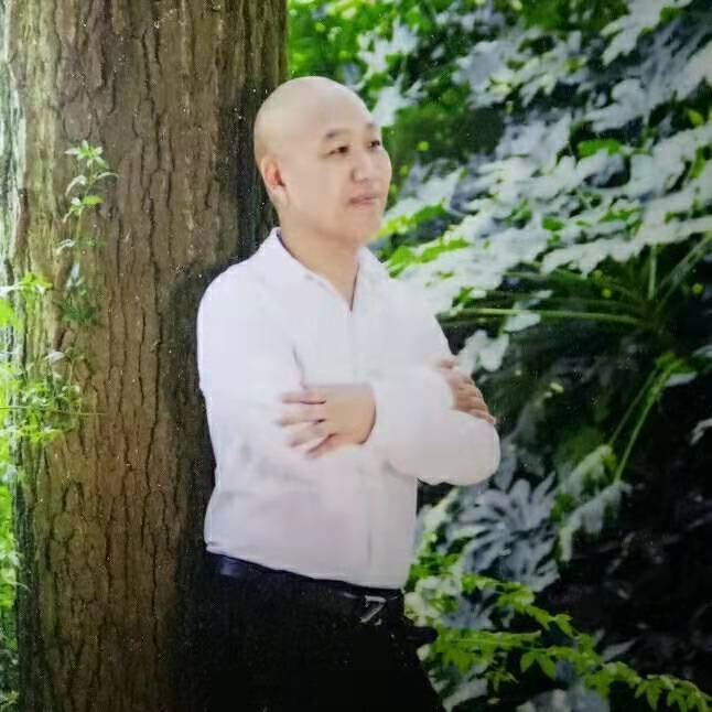 郑鑫牵手的第一张照片--桂林相亲服务中心