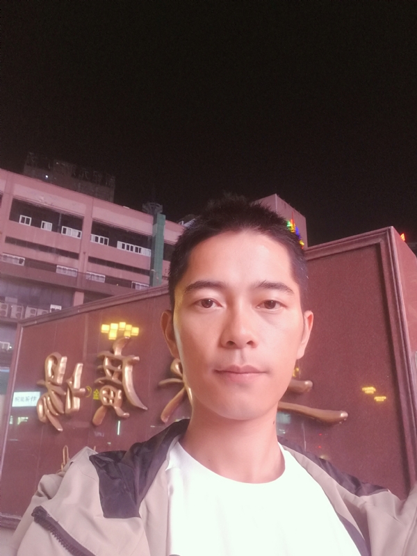 重庆小林的第一张照片--桂林相亲服务中心