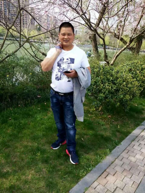 纯爷们的第一张照片--桂林相亲服务中心