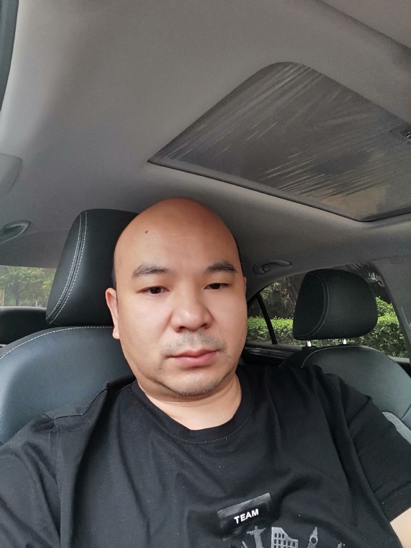 爷们已经老了的第一张照片--桂林相亲服务中心