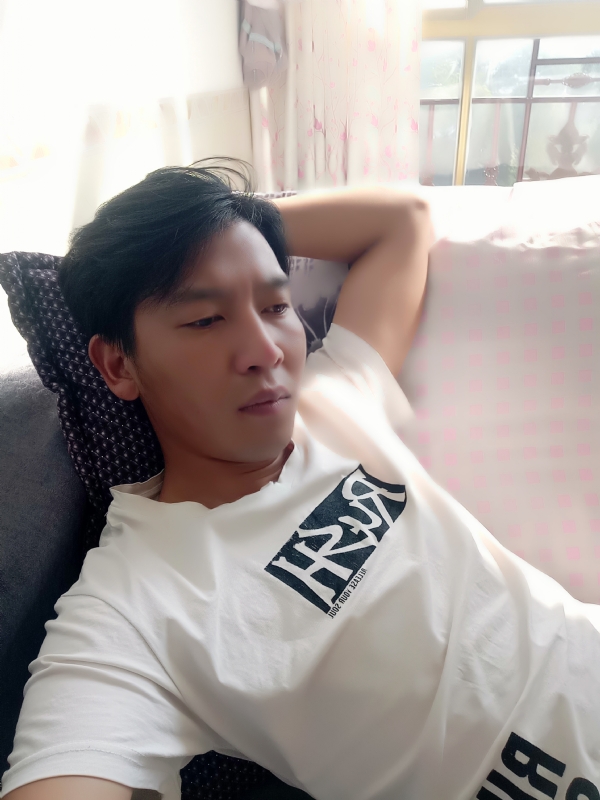 大通的第一张照片--桂林相亲服务中心