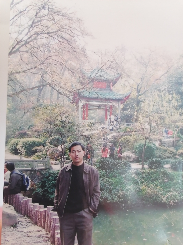沧海一粟的第一张照片--桂林相亲服务中心