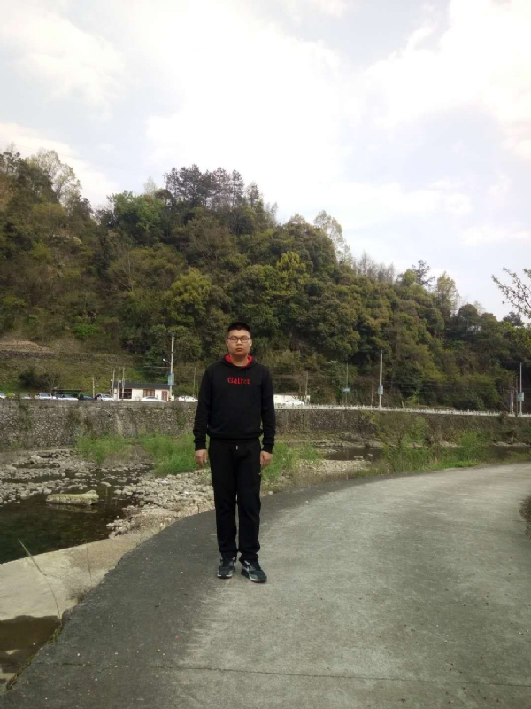 等着上钩的鱼的第一张照片--桂林相亲服务中心