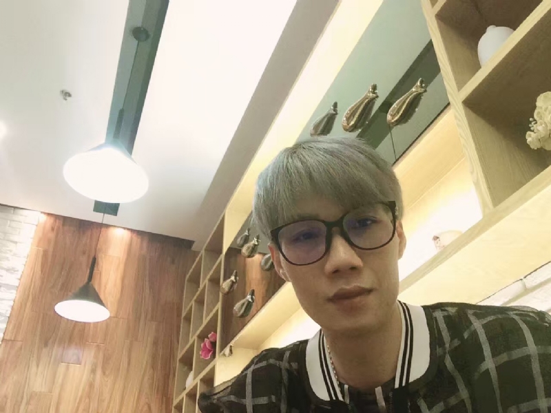 黄峰的第一张照片--桂林相亲服务中心