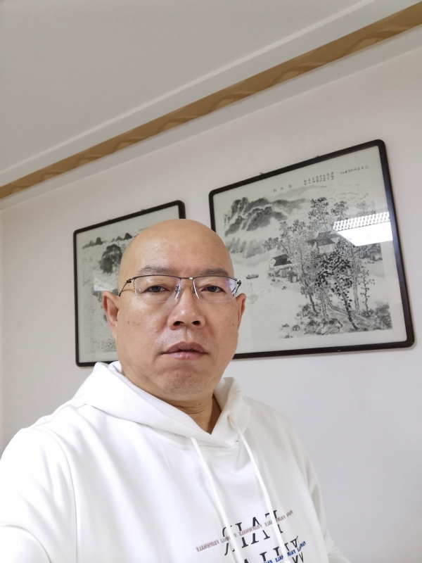 光头博士的第一张照片--桂林相亲服务中心