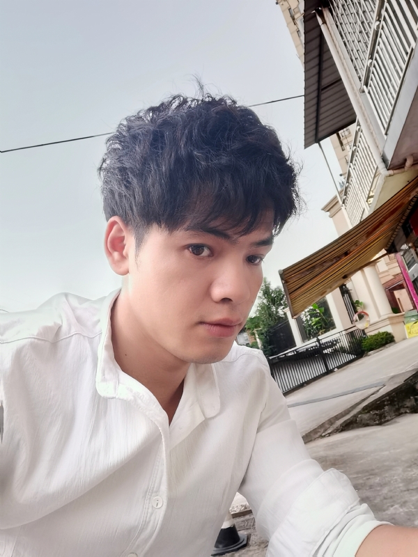 幕后老板的第一张照片--桂林相亲服务中心