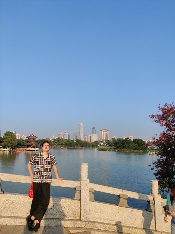 萍水相逢晏的第一张照片--桂林相亲服务中心