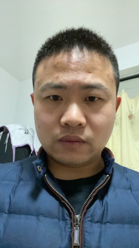 苹果的第一张照片--桂林相亲服务中心