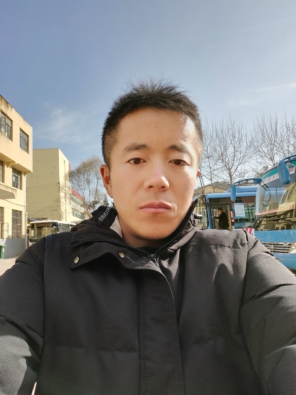 孤独的云的第一张照片--桂林相亲服务中心