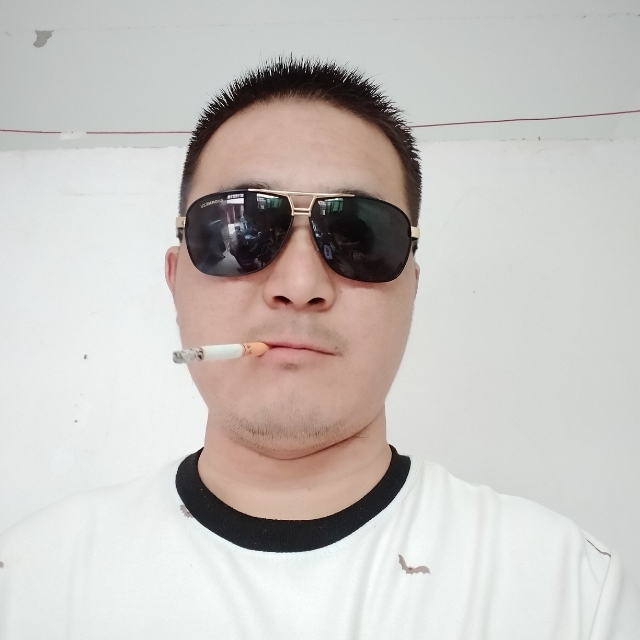 白伟伟的第一张照片--桂林相亲服务中心