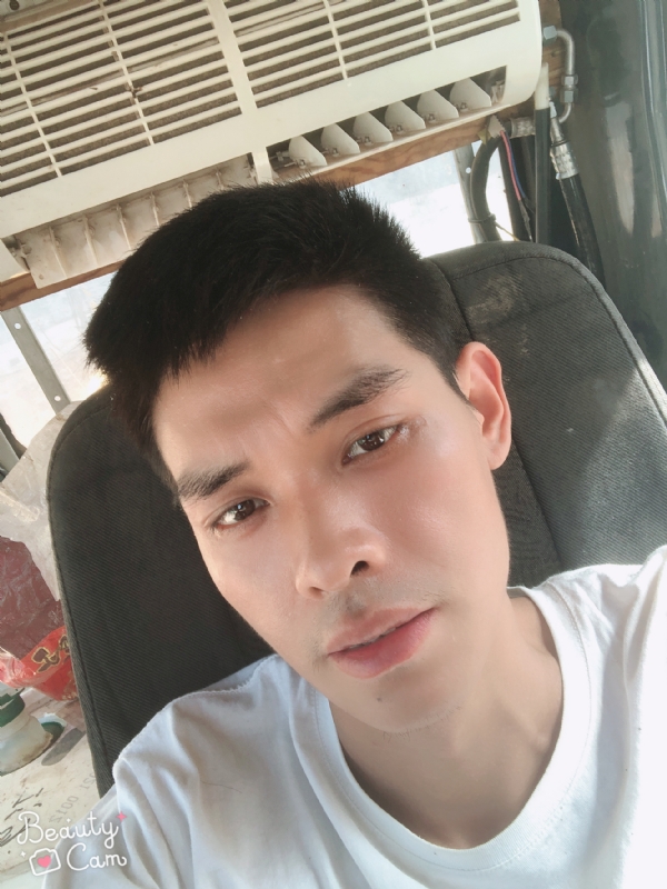 小董的第一张照片--桂林相亲服务中心