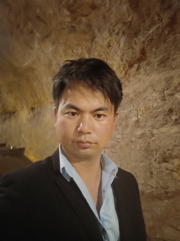 晚点的第二张照片--桂林相亲服务中心
