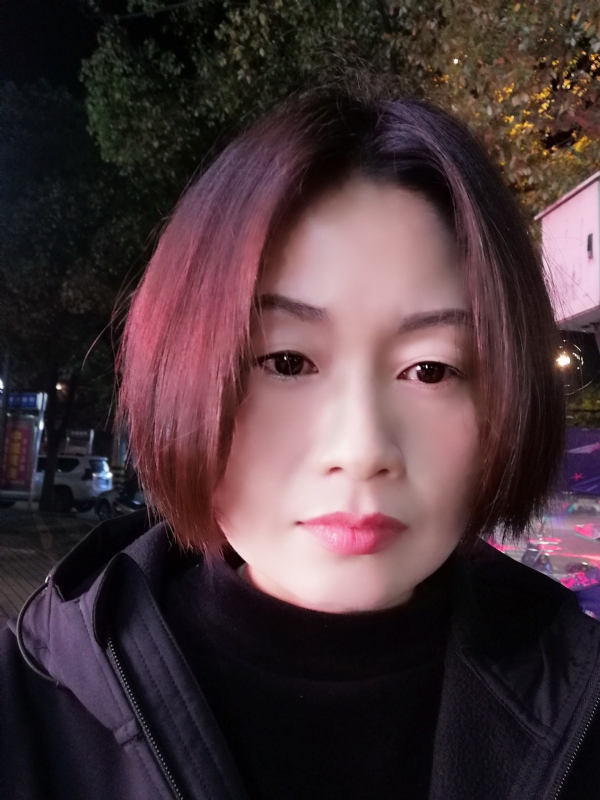 风中百合的第一张照片--桂林相亲服务中心
