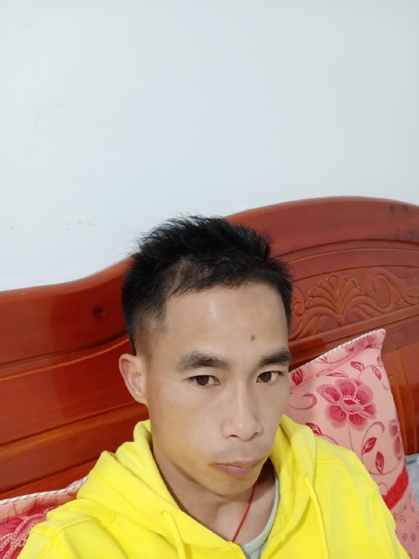 小biu崽的第一张照片--桂林相亲服务中心
