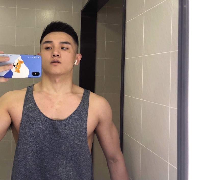李文亮的第一张照片--桂林相亲服务中心