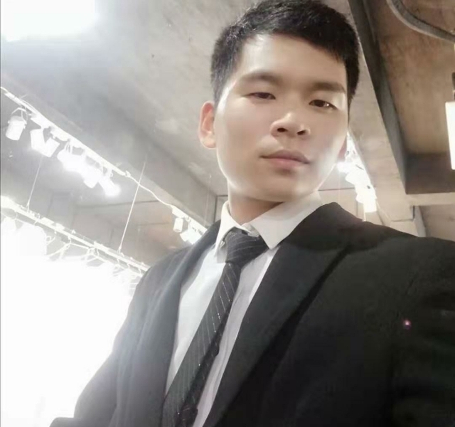 凌晨三点三分的第三张照片--桂林相亲服务中心