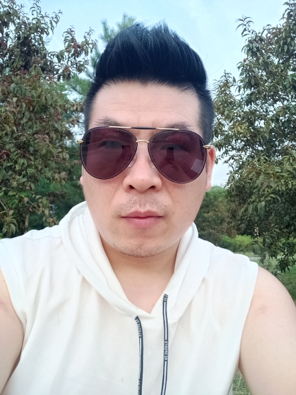 等风来的第二张照片--桂林相亲服务中心