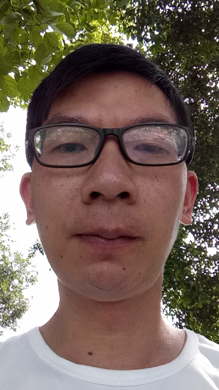 奋斗的第一张照片--桂林相亲服务中心