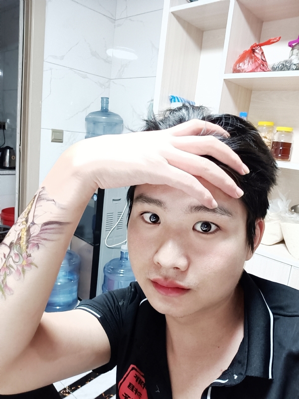 一纸荒年的第一张照片--桂林相亲服务中心