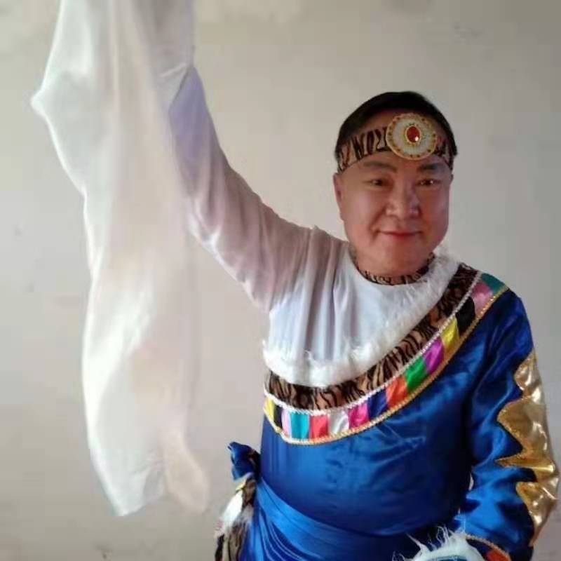 走在冷风中的第一张照片--桂林相亲服务中心