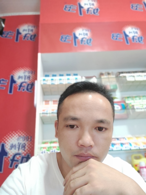 小老弟的第一张照片--桂林相亲服务中心