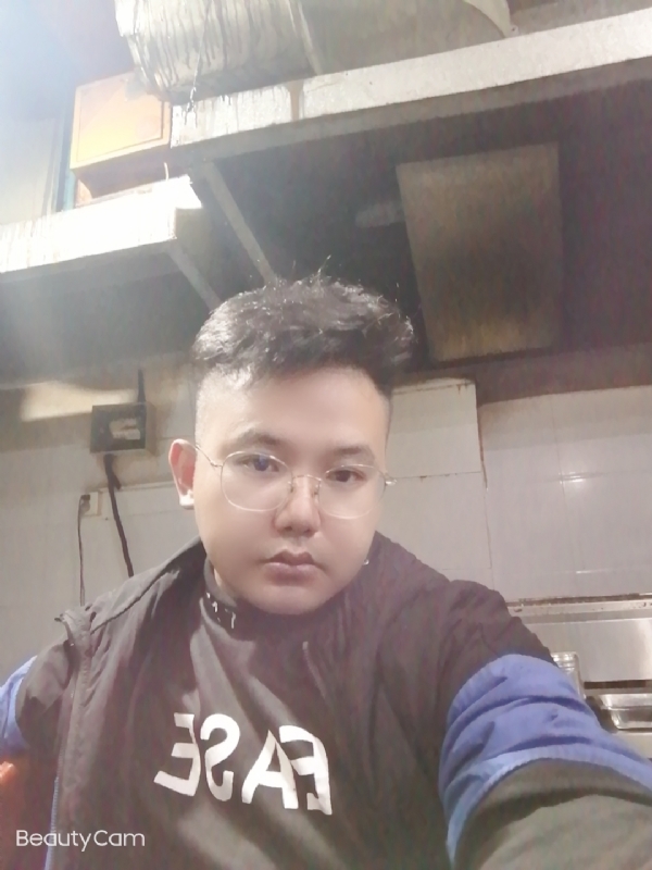 棒哥的第一张照片--桂林相亲服务中心
