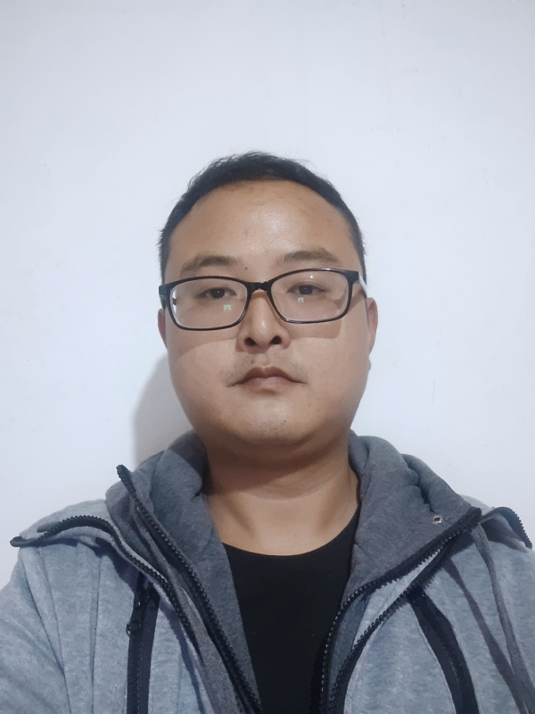 爱在一瞬间的第一张照片--桂林相亲服务中心