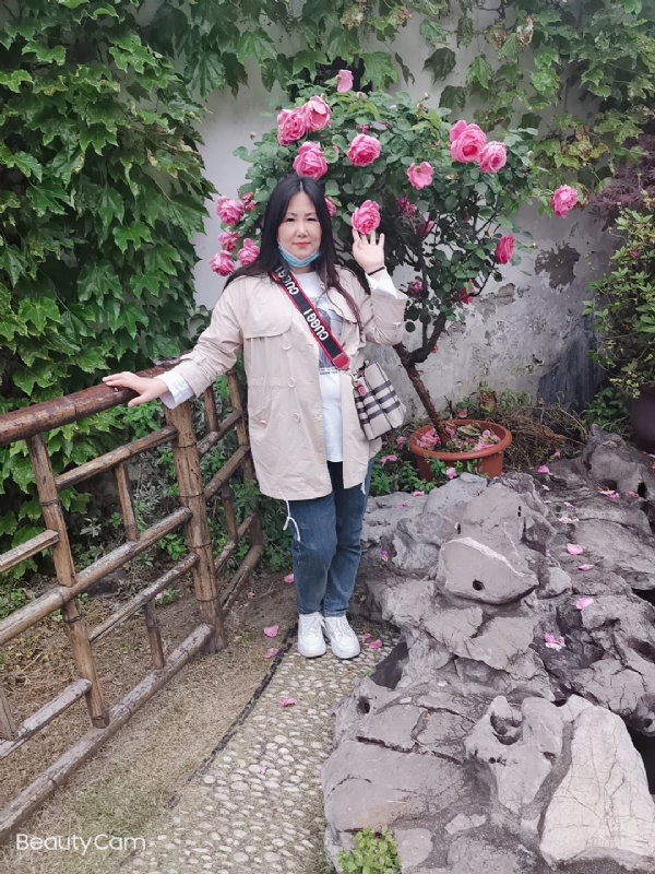 乖乖一女的第三张照片--桂林相亲服务中心