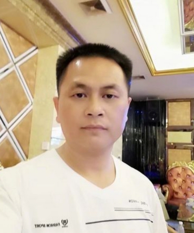 小梁的第二张照片--桂林相亲服务中心