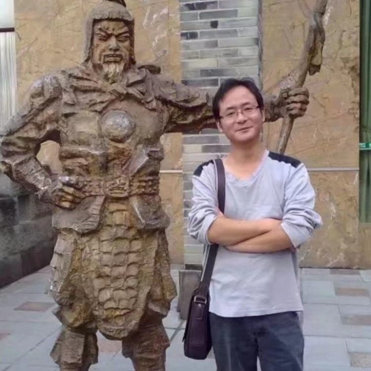 孤狼的第三张照片--桂林相亲服务中心