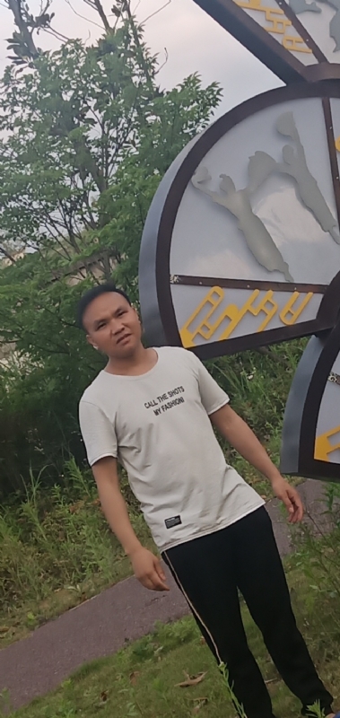 愉快的阳光的第一张照片--桂林相亲服务中心