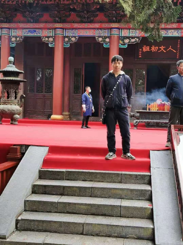 单身的小草的第三张照片--桂林相亲服务中心