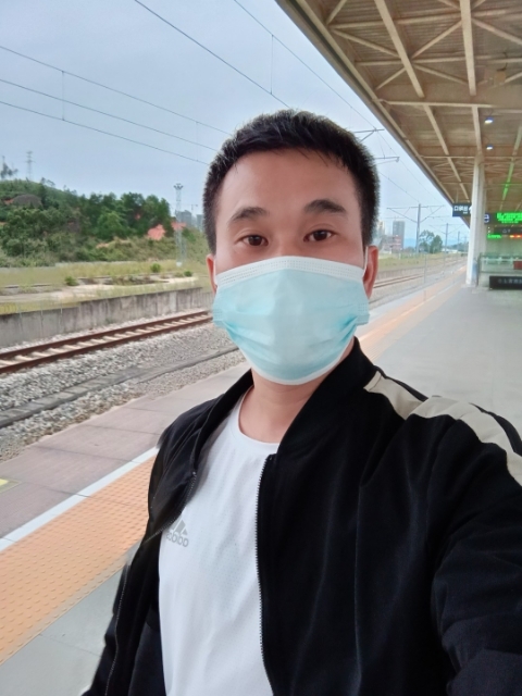 小李的第一张照片--桂林相亲服务中心