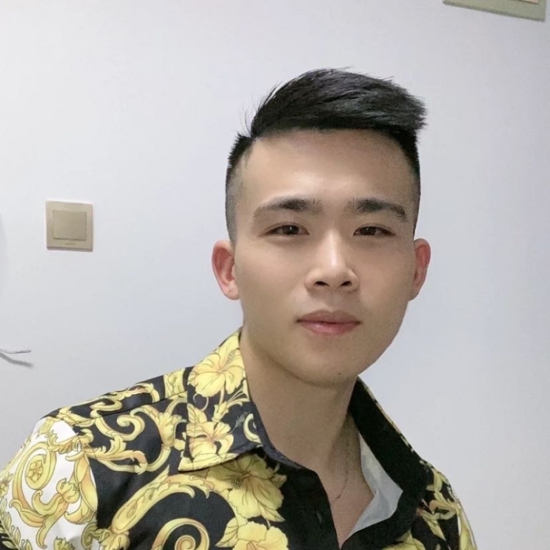 迷彩冲锋衣的第一张照片--桂林相亲服务中心