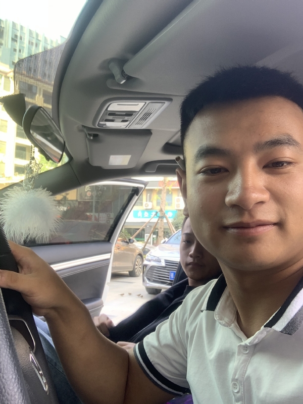 古有风琴的第三张照片--桂林相亲服务中心