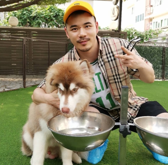 坚持的第一张照片--桂林相亲服务中心