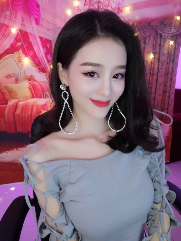 Cici的第三张照片--桂林相亲服务中心