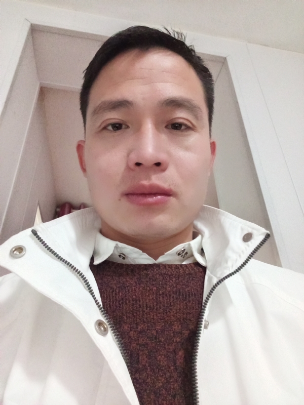 忧伤还是快乐的第一张照片--桂林相亲服务中心
