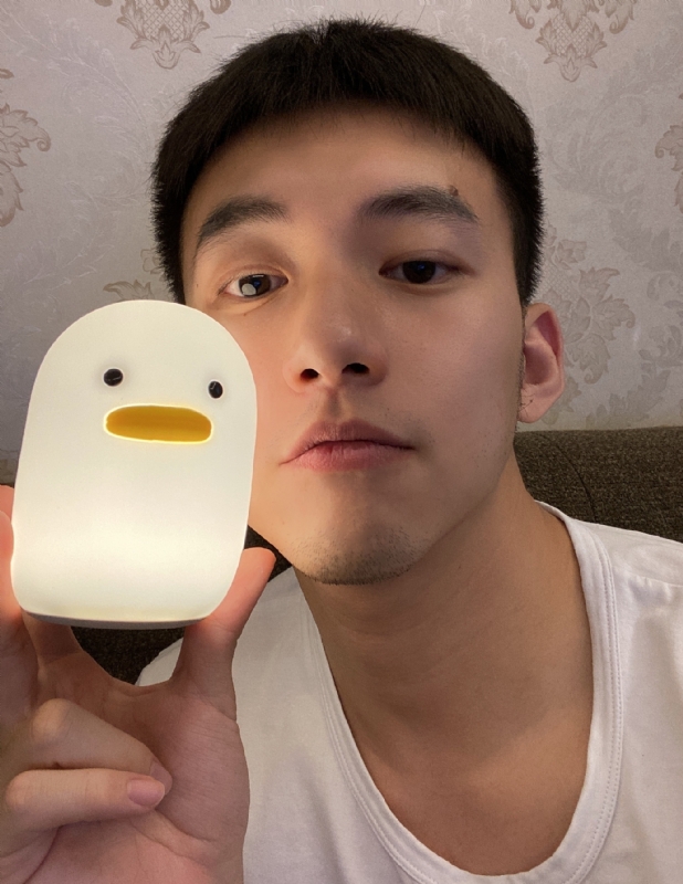 绝世大冤种的第三张照片--桂林相亲服务中心