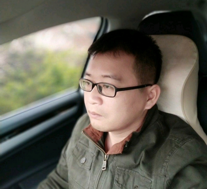 海风吹动你的心的第二张照片--桂林相亲服务中心