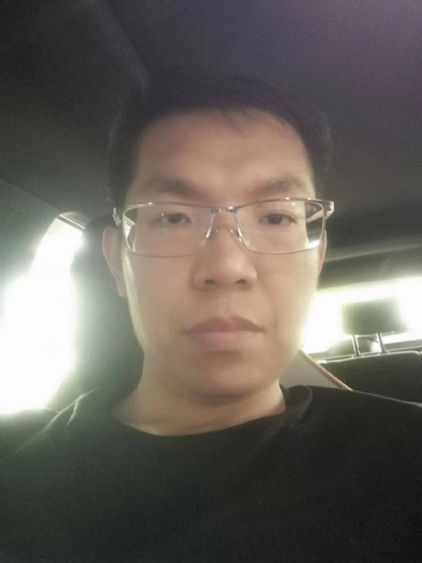 小黑包的第一张照片--桂林相亲服务中心
