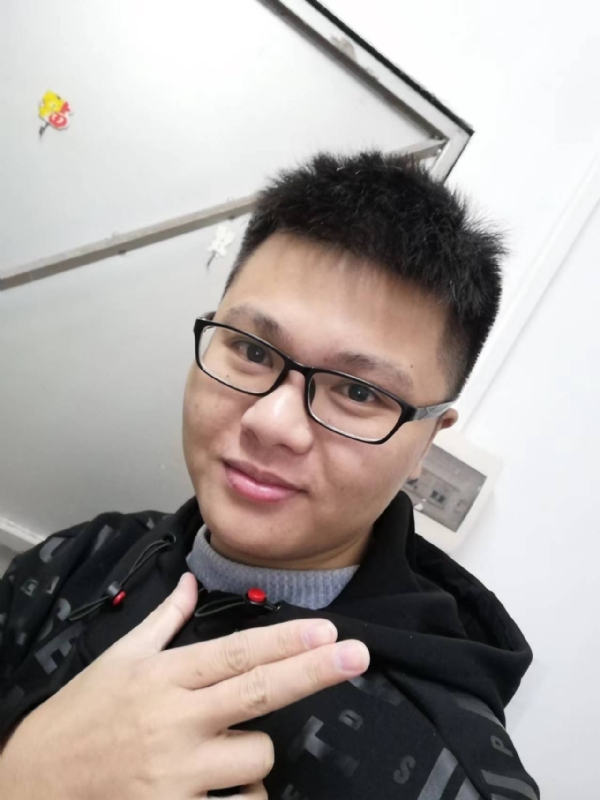 小小梦执的第一张照片--桂林相亲服务中心