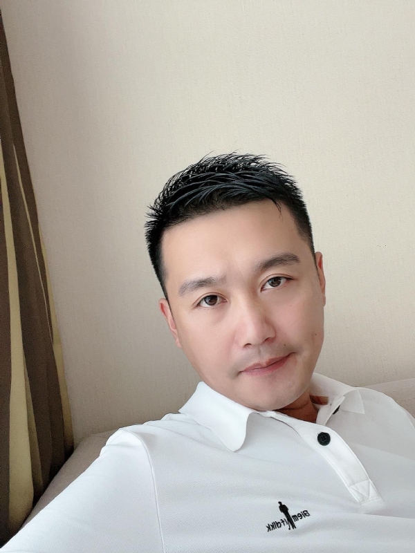 笑望人非的第一张照片--桂林相亲服务中心