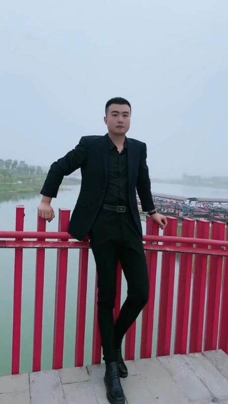 Albert的第一张照片--桂林相亲服务中心