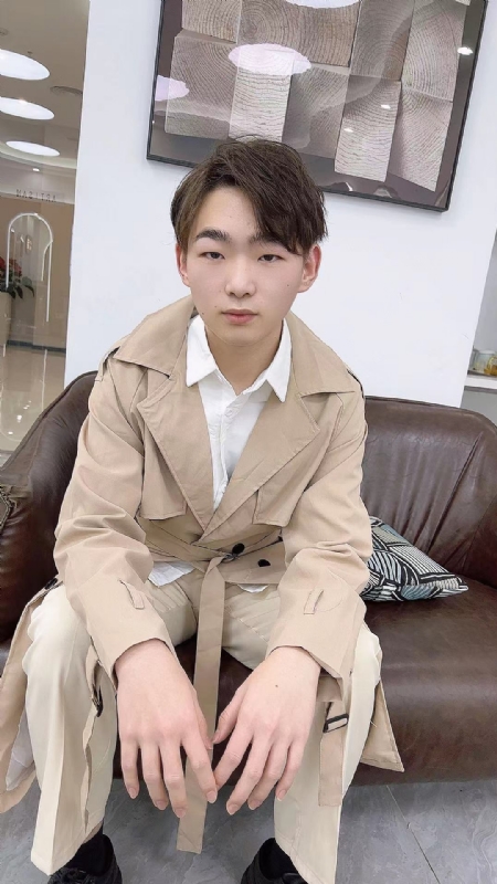 啊哲的第一张照片--桂林相亲服务中心