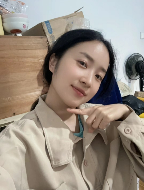 多喝热水的第二张照片--桂林相亲服务中心